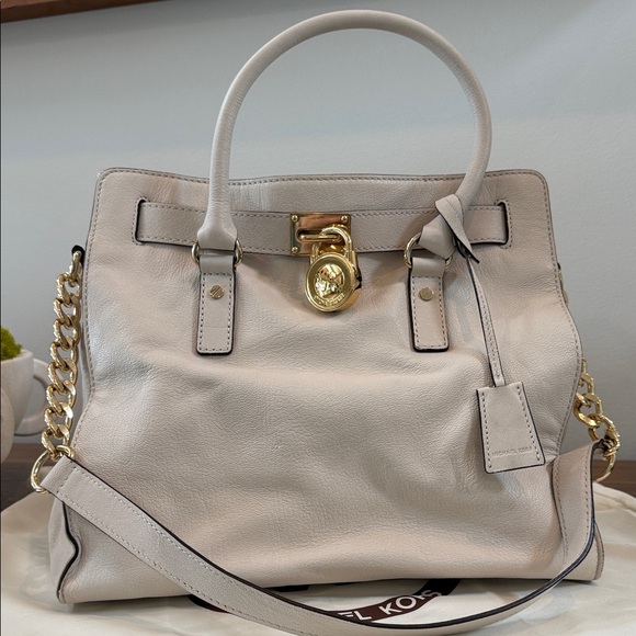 Michael Kors White/Bone Leather Large Hamilton North South Tote. - Picture 13 of 17